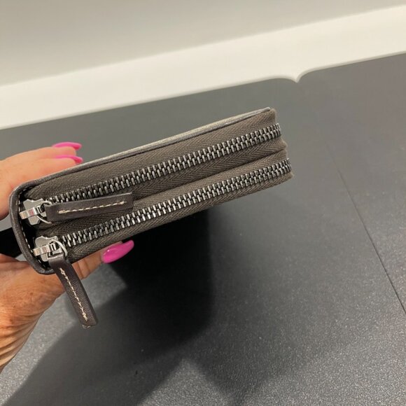 Gucci Double Zip Organizer Brown GG Supreme (JB1261) - Picture 3 of 12